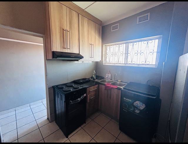 2 BEDROOM APARTMENT FOR SALE IN SCOTTSVILLE